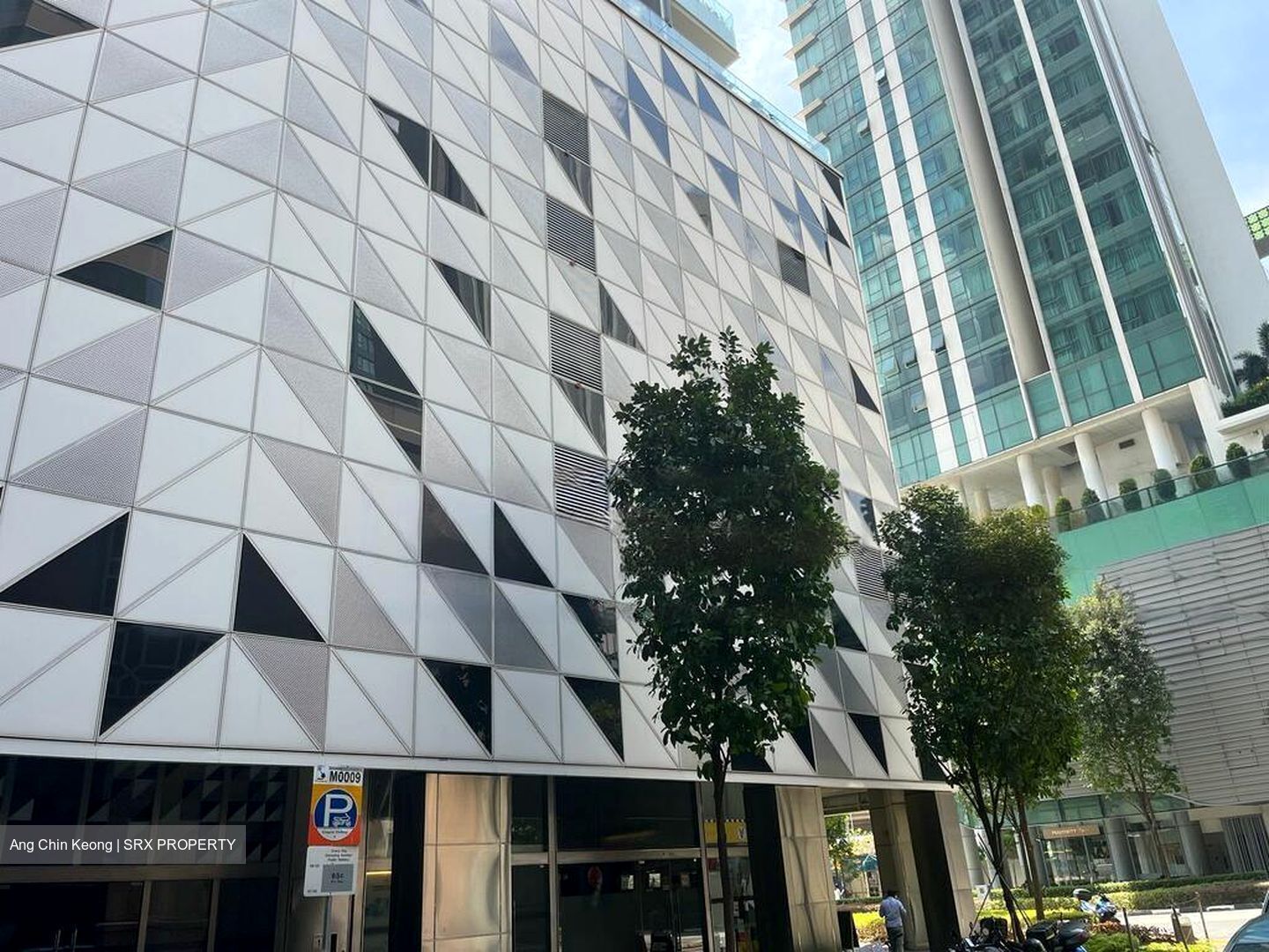 Eon Shenton (D2), Office #460700801